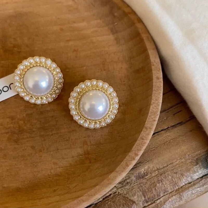 Fashion Gold Color Big Pearl Stud Earrings For Women Bohemian White Imitation Pearl Temperament Earrings Jewelry Accessories