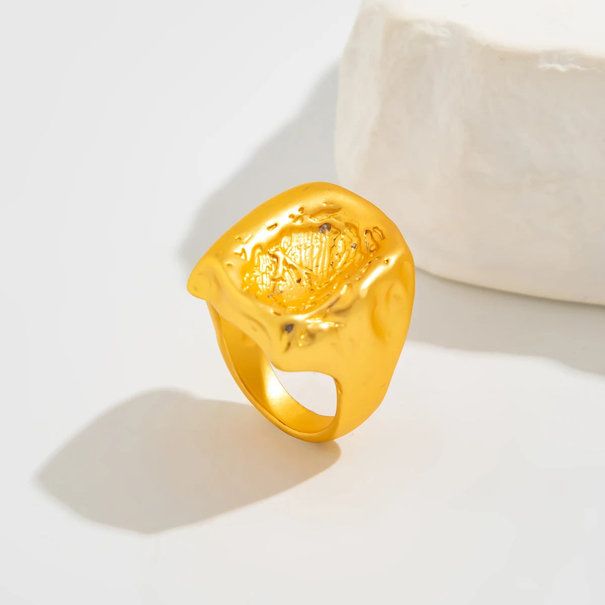 Lacteo Gothic Irregular Gold Color Chunky Thick Rings for Women Vintage Flower Shaped Opening Rings Daily Aesthetic Jewelry Gift