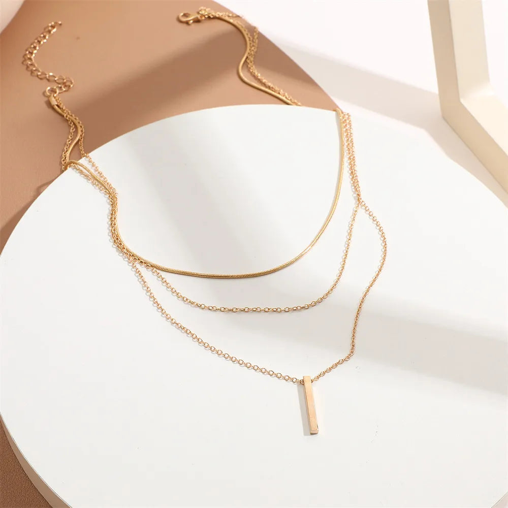Vintage Layered Metal Bar Pendant Necklace for Women Daily Wear Gold Color Reactangle Clavicle Chain Collarbone Necklace Jewelry