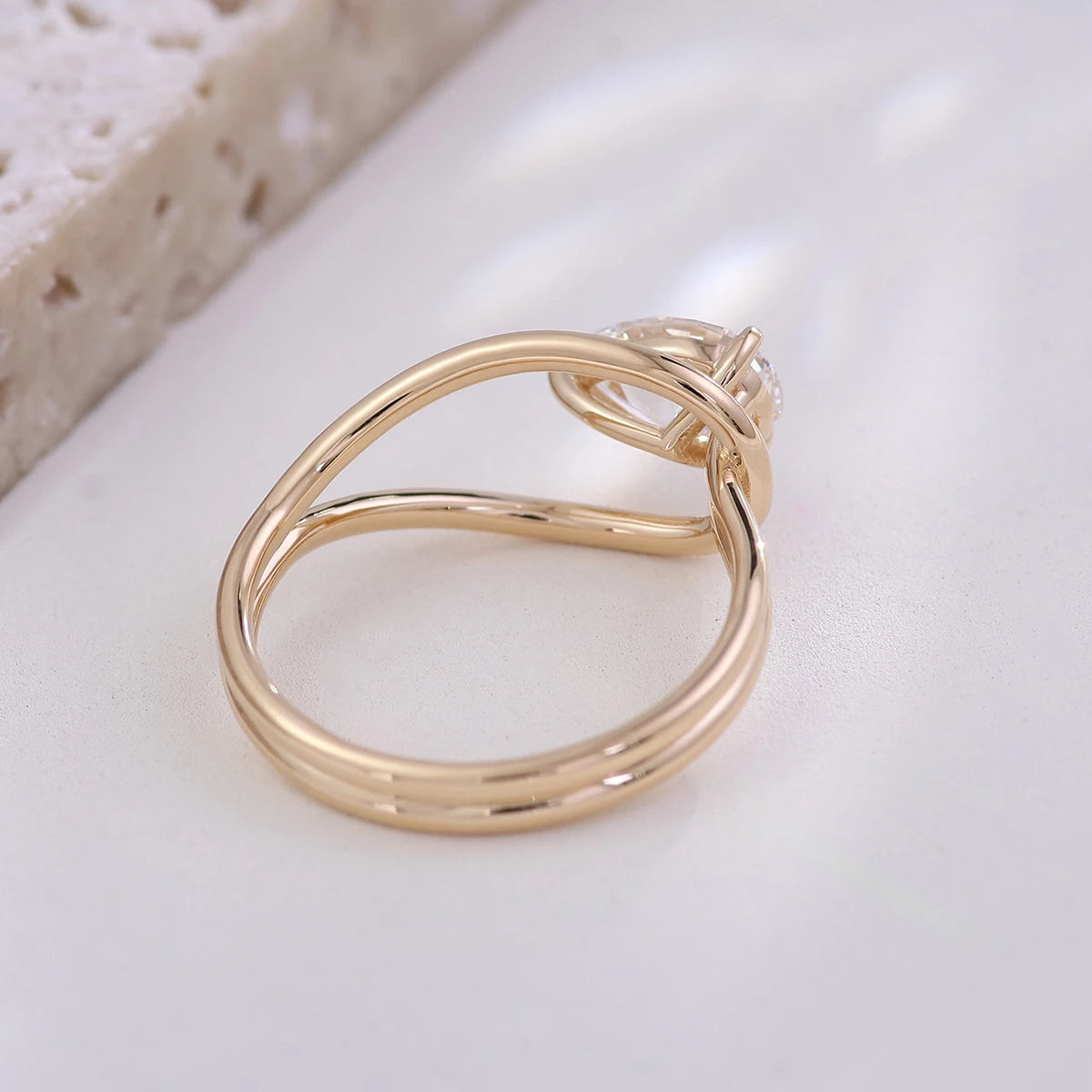 Provence real 18K Yellow Gold Pear diamond ring