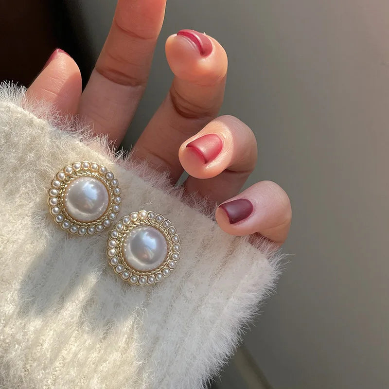 Fashion Gold Color Big Pearl Stud Earrings For Women Bohemian White Imitation Pearl Temperament Earrings Jewelry Accessories