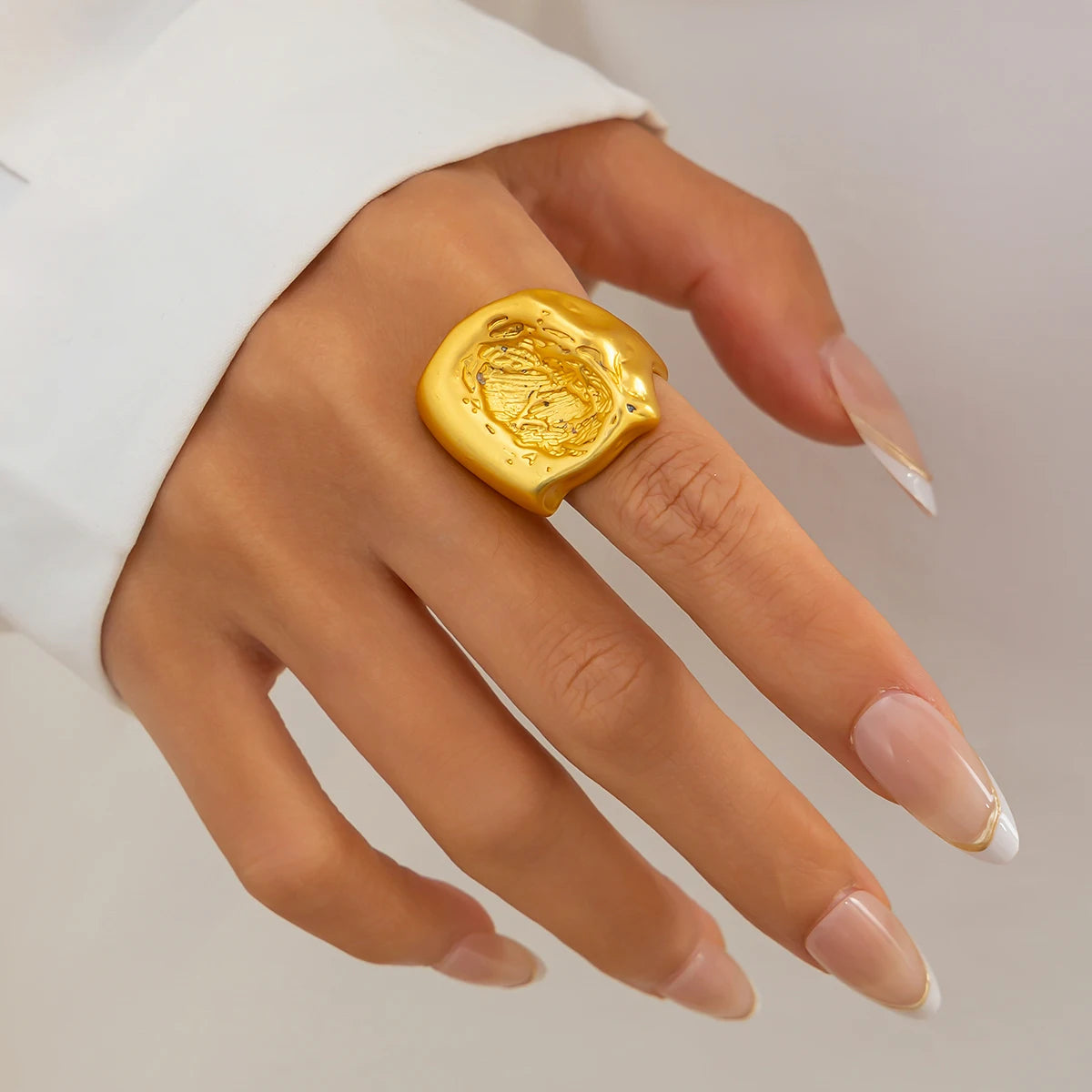 Lacteo Gothic Irregular Gold Color Chunky Thick Rings for Women Vintage Flower Shaped Opening Rings Daily Aesthetic Jewelry Gift