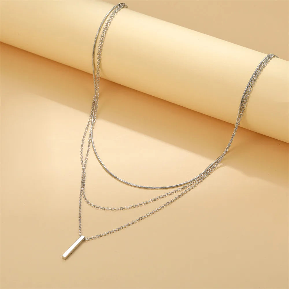 Vintage Layered Metal Bar Pendant Necklace for Women Daily Wear Gold Color Reactangle Clavicle Chain Collarbone Necklace Jewelry